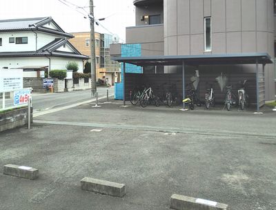 ムーランルージュ駐車場